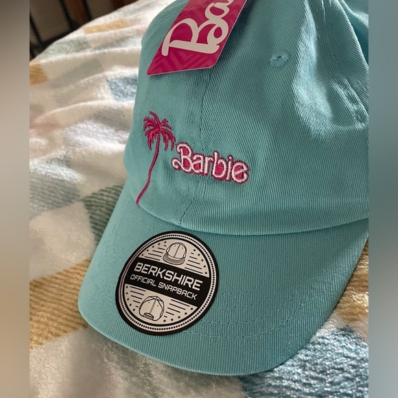 NWT- ⭐️ TWO DISNEY BARBIE 🩷
BEAUTIFUL EMBROIDERED BASEBALL CAPS - Picture 10 of 14